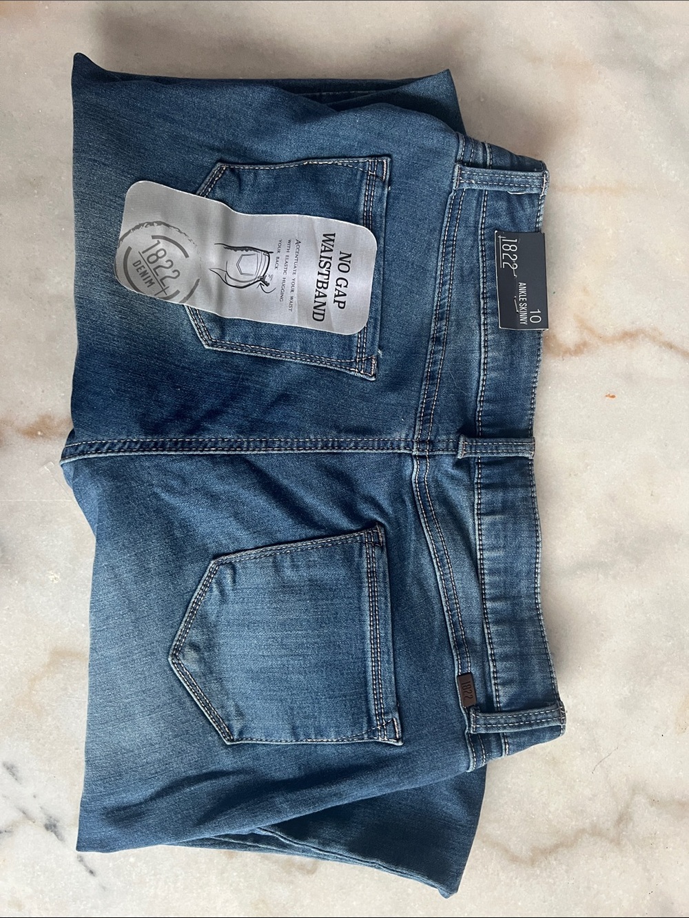 1822 Denim Skinny Jeans - Picture 3 of 3